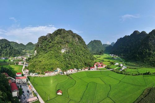 Báo VietNamNet và GHTK bàn giao công trình điểm trường ở Cao Bằng