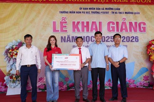 Lifebuoy đồng hành cùng trẻ em Điện Biên trong mùa tựu trường