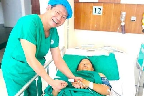 Bồn chứa nước từ trên cao rơi trúng, người phụ nữ thoát chết trong gang tấc