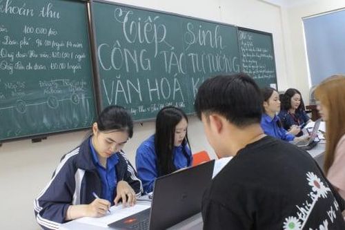Hơn 2.000 tân sinh viên nhập học tại Học viện Báo chí và Tuyên truyền