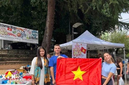 Đưa Việt Nam đến gần hơn với người dân Hy Lạp