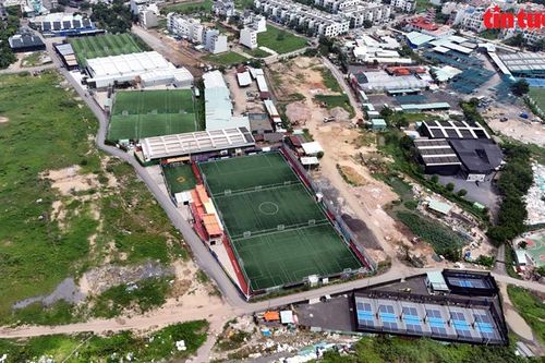 TP Hồ Chí Minh: Xử lý sân thể thao tự phát sau phản ánh của Báo Tin tức và Dân tộc