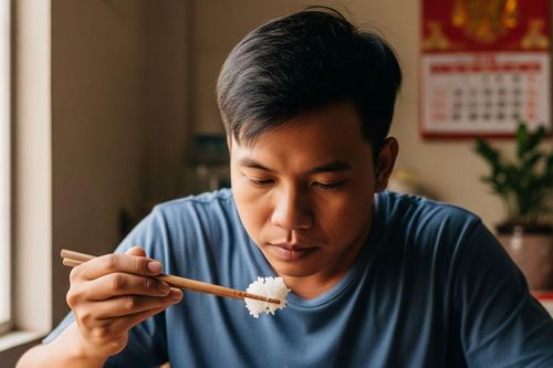Điều gì xảy ra khi bạn ăn cơm nguội vào bữa sáng hằng ngày?