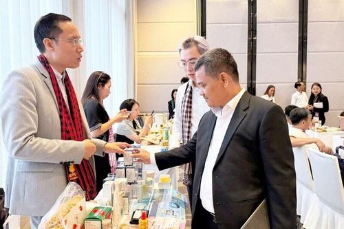 Thúc đẩy logistics, tạo đột phá thương mại Việt Nam - Campuchia