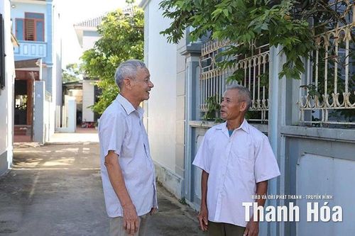 Hơn 30 năm 'gánh' việc thôn làng