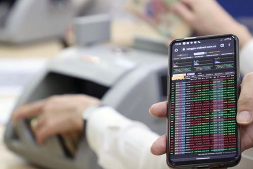 Mirae Asset: Tín dụng không chỉ chảy vào lĩnh vực trọng điểm mà còn đổ vào cho vay chứng khoán