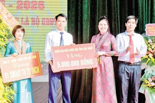 Sẻ chia để gần dân hơn