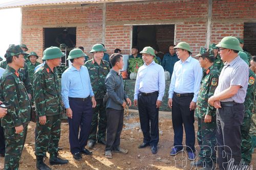 Phó Bí thư Tỉnh ủy Trần Tiến Dũng kiểm tra công tác khắc phục hậu quả thiên tai ở Xa Dung