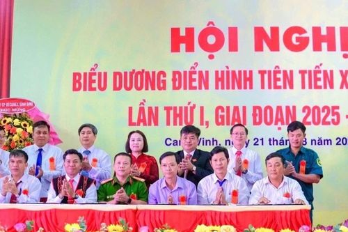 Thi đua thực hiện thắng lợi nghị quyết đại hội đảng bộ xã, phường
