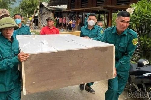Kịp thời di dời hộ dân khỏi vùng nguy cơ sạt lở tại phường Cầu Thia