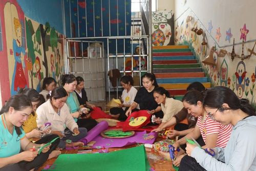 Nỗ lực phổ cập giáo dục trẻ 3 - 4 tuổi ở Tà Ðùng