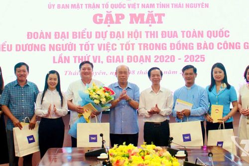 Gặp mặt đại biểu tham dự Đại hội Thi đua toàn quốc biểu dương người tốt, việc tốt trong đồng bào Công giáo