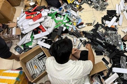 Công an TP Hà Nội triệt phá đường dây rao bán công khai hàng trăm vũ khí trên mạng