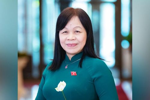 Khẳng định vai trò quyết định của giáo dục trong xây dựng nguồn nhân lực