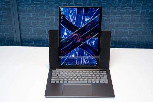 ThinkBook VertiFlex - laptop concept xoay màn hình độc đáo của Lenovo