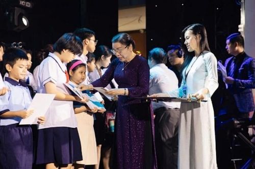 Đêm nhạc 'Children For Children': Khi những trái tim nhỏ lan tỏa yêu thương