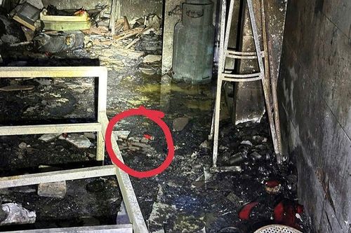 Sau tiếng nổ chát chúa, hai vợ chồng trẻ tử vong: Những gì tận thấy tại hiện trường căn phòng trọ đầy xót xa
