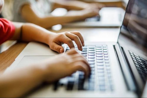 'Bách khoa toàn thư mới': Cách một số trẻ em sẽ sử dụng AI tại trường học