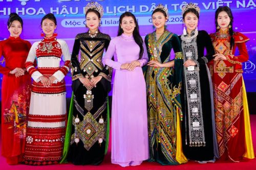 Thi hoa hậu dưới dạng truyền hình thực tế