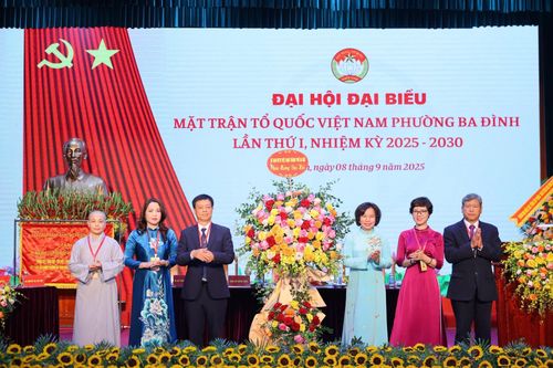 Đồng chí Võ Hồng Vinh giữ chức Chủ tịch Ủy ban MTTQ Việt Nam phường Ba Đình