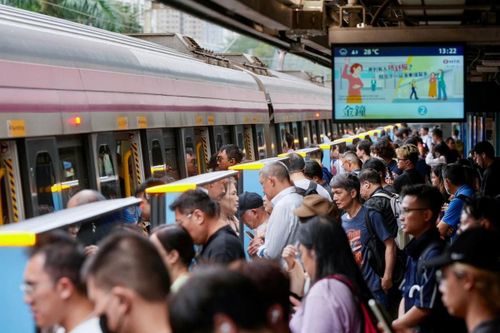 Hồng Kông (Trung Quốc) trở lại trạng thái bình thường sau bão Tapah