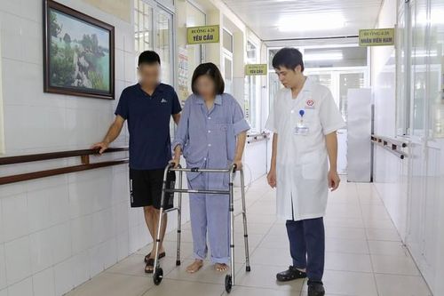 Cô gái 31 tuổi nhảy cầu Bãi Cháy do trầm cảm may mắn được cứu sống