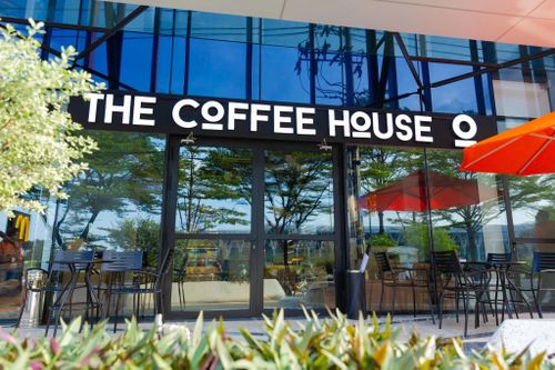 Highlands Coffee quá mạnh, The Coffee House đánh mất vị thế