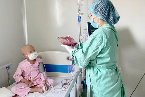 Lần đầu Việt Nam ghép tủy đồng loại cho trẻ từ mẹ ruột có bất đồng nhóm máu