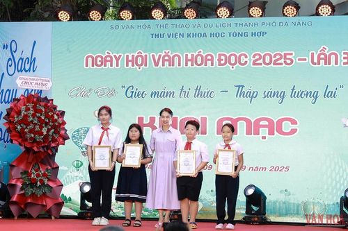 Gieo mầm tri thức - Thắp sáng tương lai