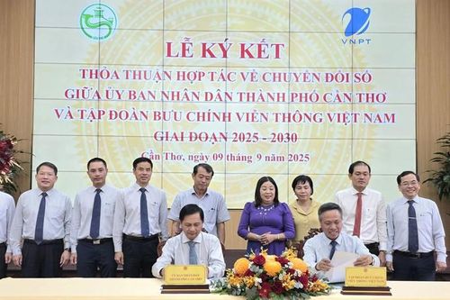 TP. Cần Thơ và Tập đoàn VNPT ký thỏa thuận hợp tác chuyển đổi số