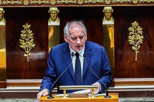 Thủ tướng Pháp François Bayrou không vượt qua cuộc bỏ phiếu tín nhiệm