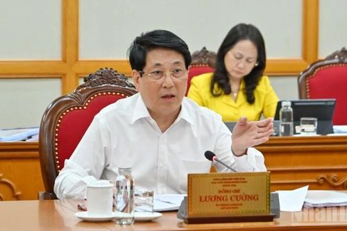 Bộ Chính trị làm việc với đại diện Ban Thường vụ Tỉnh ủy Cà Mau, Hưng Yên