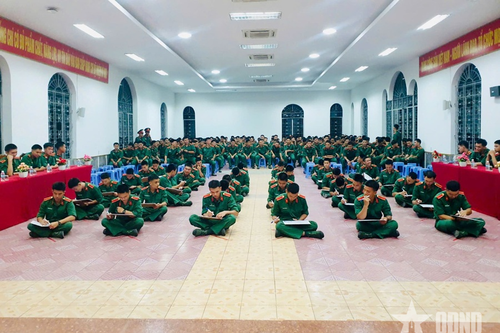 Trường Sĩ quan Thông tin sôi nổi các hoạt động kỷ niệm 80 năm Ngày truyền thống Bộ đội Thông tin liên lạc