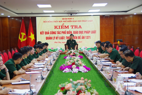 Hội đồng Phối hợp phổ biến, giáo dục pháp luật Quân khu 2 kiểm tra, khảo sát tại Bộ CHQS tỉnh Phú Thọ