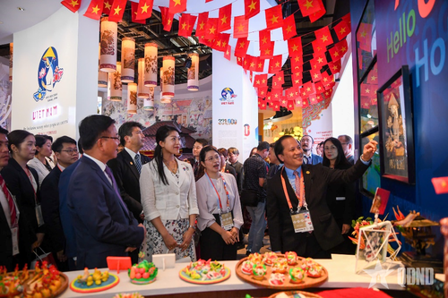Ngày Quốc gia Việt Nam tại Expo 2025 Osaka thu hút đông đảo du khách