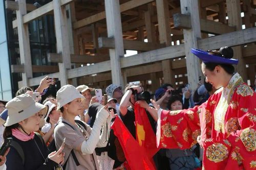 Hoa hậu Thanh Thủy quảng bá văn hóa Việt tại EXPO Osaka 2025