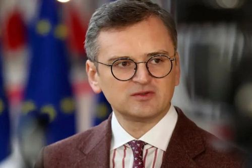 Vì sao cựu Ngoại trưởng Ukraine bí mật rời đất nước giữa đêm?