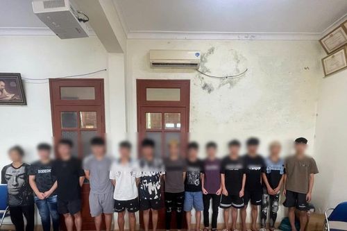Bắt nhóm đối tượng chặn đánh người đi đường, cướp tài sản