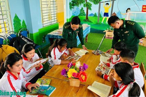 Bồi đắp trí tuệ, nuôi dưỡng khát vọng từ những trang sách nơi đảo xa