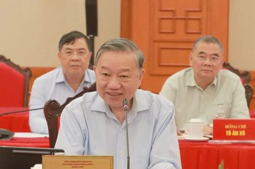 Bổ sung, hoàn thiện văn kiện và phương án nhân sự đại hội các tỉnh, thành ủy, đảng ủy trực thuộc Trung ương