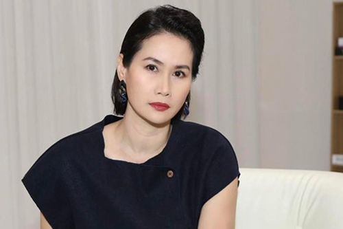 Thân Thúy Hà 'Mưa đỏ' ấm ức vì bị công kích, U50 không nghĩ chuyện lấy chồng