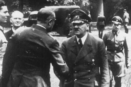 Vụ ám sát hụt gây tranh cãi nhằm vào trùm phát xít Adolf Hitler