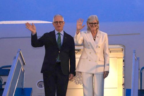 Toàn quyền Australia và Phu quân tới Hà Nội