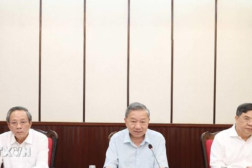 Tổng Bí thư chủ trì họp về triển khai Nghị quyết phát triển Giáo dục và Đào tạo