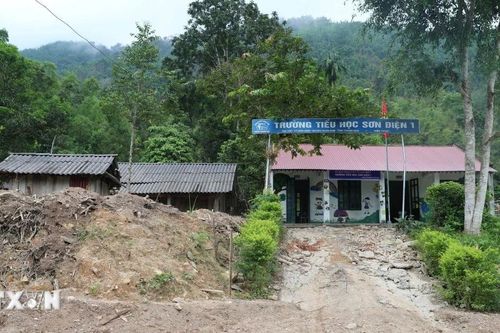 Trường dân tộc bán trú ở Mường Lý bị sạt lở nghiêm trọng, Thanh Hóa công bố tình huống khẩn cấp