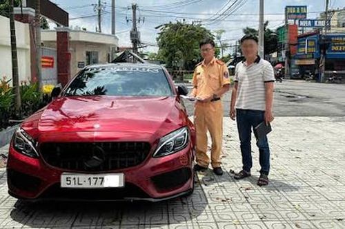 Xử phạt tài xế Mercedes lạng lách, tạt đầu để 'dằn mặt' xe khác do không cho vượt