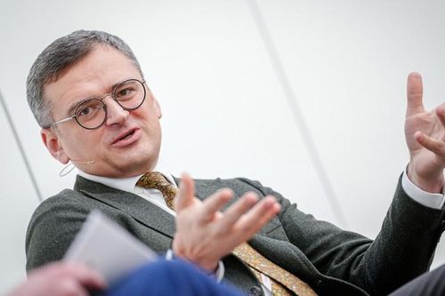 Cựu Ngoại trưởng Ukraine tiết lộ lý do bí mật rời khỏi đất nước