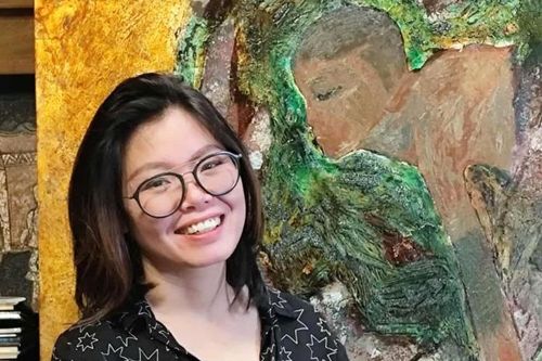 Uyên Mai tiếp tục 'chơi lớn' với sơn mài