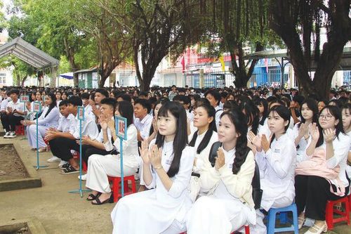 Đổi mới giáo dục ở vùng đầu nguồn sông Tiền