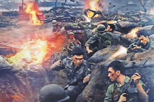 Xem 'Mưa đỏ' - thắp sáng ngọn lửa yêu nước trong giới trẻ